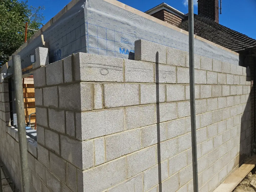 Blockwork going up on a single-storey extension in Swindon